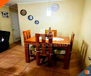 Departamento con 2D+1B y terraza. Metro Lo Ovalle