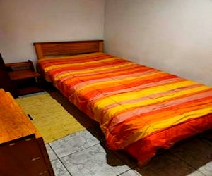 <p>Arriendo habitacion amoblada en Ñuñoa</p>