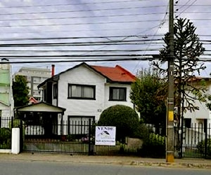 Casa cercana a Clínica y Colegio Alemán