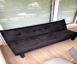 <p>Futon , cama </p>