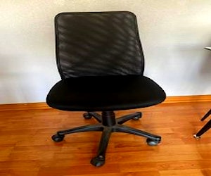 Colchón y silla de escritorio 