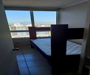 <p>Arriendo pieza metro lo ovalle</p>