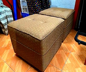 <p>Set poufs</p>