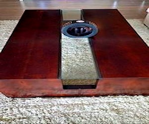 Mesa de centro de madera sólida