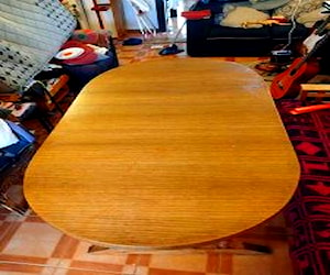 Mesa de madera de 4 sillas 