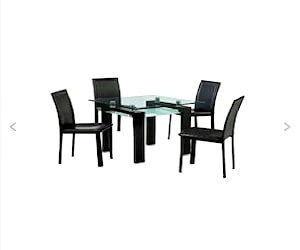 <p>Juego de comedor + 4 sillas</p>