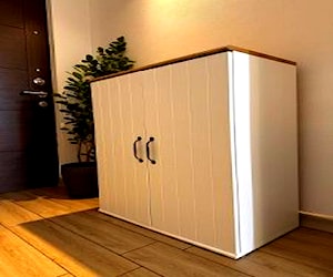 <p>Gabinete blanco mueble </p>