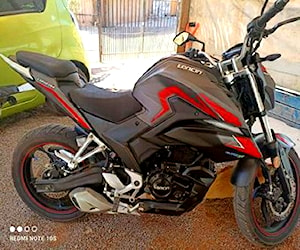 Motos Loncin 250 cómo nueva 800 km