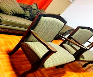 <p>Vendo por renovación sillon y sitiales</p>