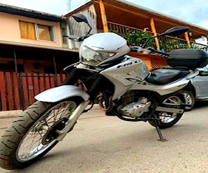 Honda Falcón NX4 2015 400cc al día