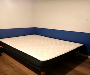 <p>Cama tamaño full </p>