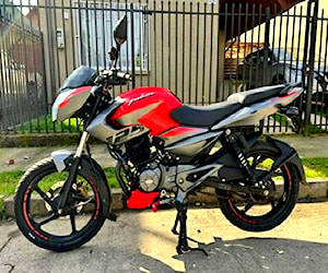 Moto marca Pulsar de 125 cc año 2022