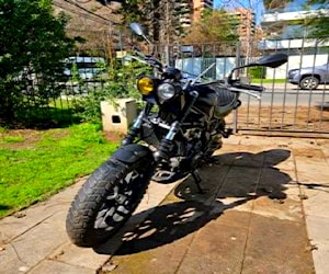 moto Honda Cb500x modificada estéticamente 