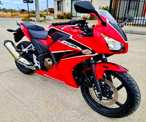 Honda CBR 300, AÑO 2021