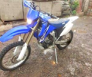 Moto de enduro Yamaha 2014