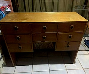 Mueble madera tipo cajonera