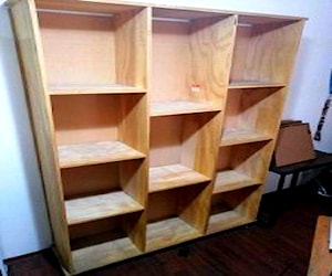 Librero de madera
