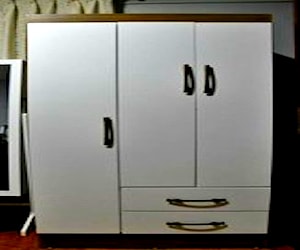 <p>Closet 3 puertas 2 cajones (armado)</p>