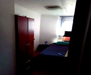 Arriendo habitación amoblada impecable