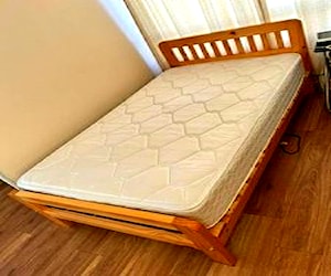 <p>Cama + colchón 1,5 plaza</p>