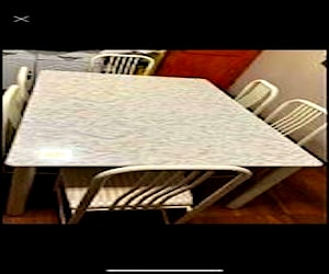 <p>Comedor en perfecto estado</p>