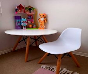 <p>Mesa más silla niños. Impecable </p>