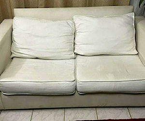 <p>Sillón 2 cuerpos hermoso</p>