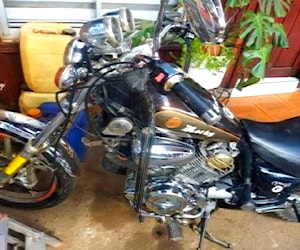 Motocicleta yamaha virago