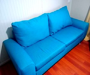 <p>Living 2 Cuerpos + 2 Poufs nuevos</p>