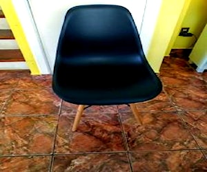 <p>Silla negra</p>