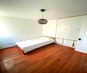 Arriendo habitación a mujeres 