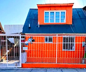 87.000.000. Vendo casa en sector Arcos de Pinamar