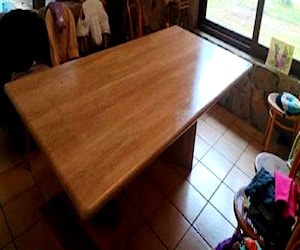 <p>Mesa de marmol para 12 sillas</p>