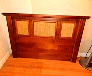 <p>Respaldo de madera </p>