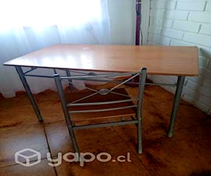 <p>Busco Comedor de madera</p>