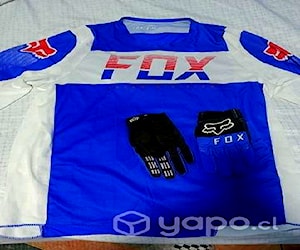 Vendo polera Fox original