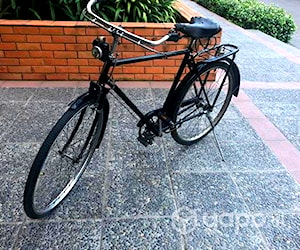 Antigua bicicleta inglesa "Raleigh"