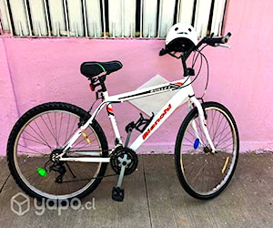 Bicicleta aro 26 con casco