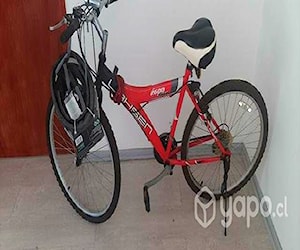 Bicicleta como nueva con casco y cadena incluida