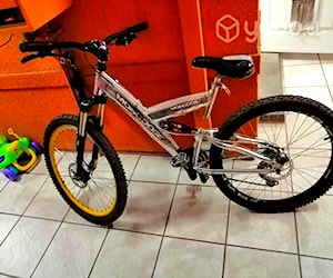 Bicicleta Mongoose doble suspensión aro 26