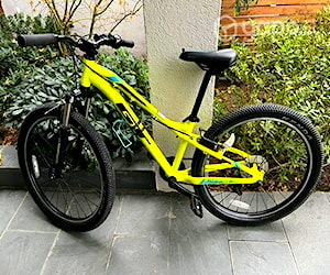 Bicicleta gt stomper ace 24