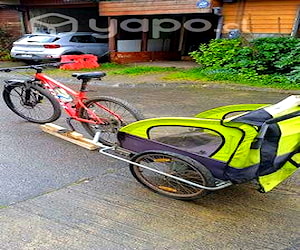 Bicicleta Trek con carro de niño