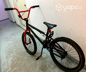 Bicicleta BMX con muy poco uso