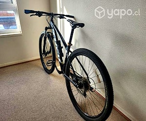 Bicicleta Trek rin 27.5 Marlin 5 negra