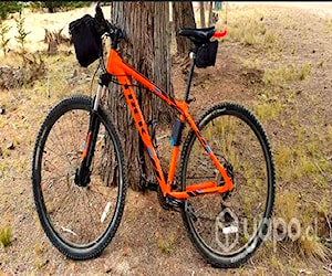 Bicicleta Trek Marlin 6 L Aro 29, 21 Vel + maletas