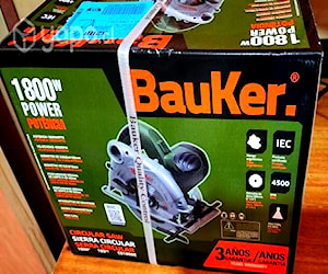 Sierra circular bauker 1800w