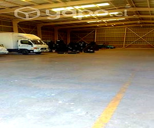 Bodega de 743 mt2 en Quilicura con estacionamiento