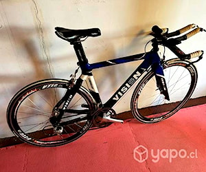 Bicicleta de triatlón carbono