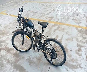 Bicicleta con motor a gasolina