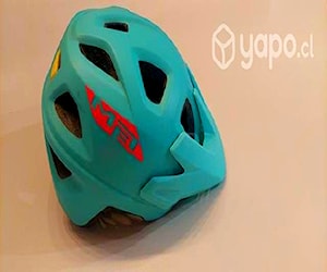 Casco MET light blue